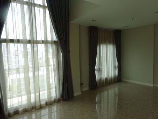 2 bed Duplex in The Crest Sukhumvit 34 Khlongtan Sub District D014323