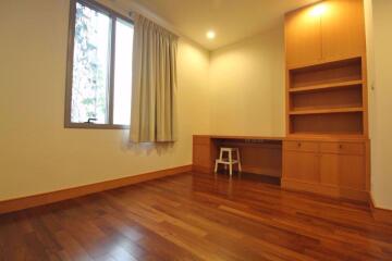 3 bed Condo in Ashton Morph 38 Phra Khanong Sub District C014309