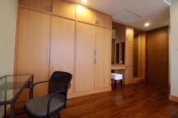 3 bed Condo in Ashton Morph 38 Phra Khanong Sub District C014309