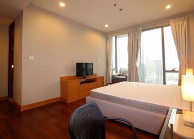 3 bed Condo in Ashton Morph 38 Phra Khanong Sub District C014309