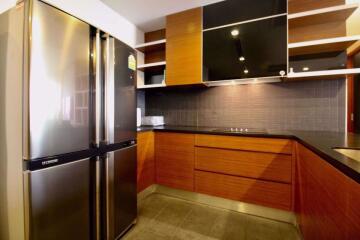 3 bed Condo in Ashton Morph 38 Phra Khanong Sub District C014309