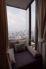 3 bed Condo in Ashton Morph 38 Phra Khanong Sub District C014309