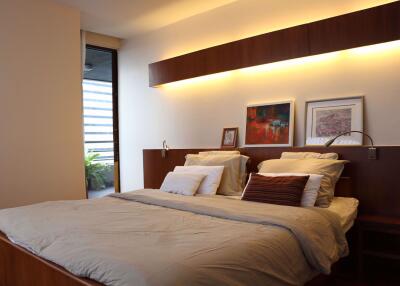 2 bed Condo in Lake Avenue Khlongtan Sub District C014291