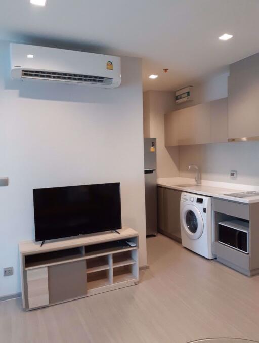 1 bed Condo in Life Sukhumvit 62 Bangchak Sub District C014286