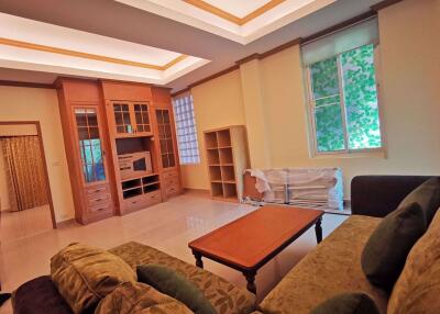 3 bed Condo in El Patio Khlong Toei Nuea Sub District C014276