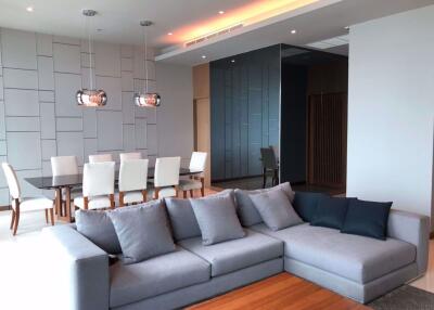 3 bed Condo in The Parco Thungmahamek Sub District C014272