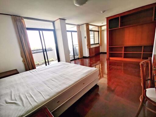 3 bed Condo in Jamy Twin Mansion Khlong Toei Nuea Sub District C014269