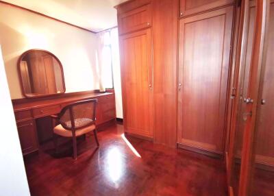 3 bed Condo in Jamy Twin Mansion Khlong Toei Nuea Sub District C014269