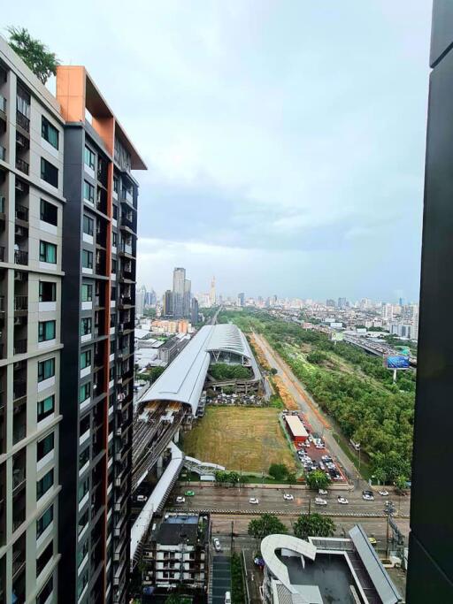 1 bed Condo in Life Asoke Bangkapi Sub District C014221