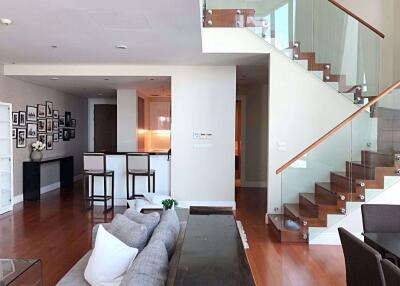 3 bed Duplex in Bright Sukhumvit 24 Khlongtan Sub District D014208