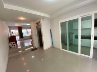 3 bed House Bang Kaeo Sub District H014204