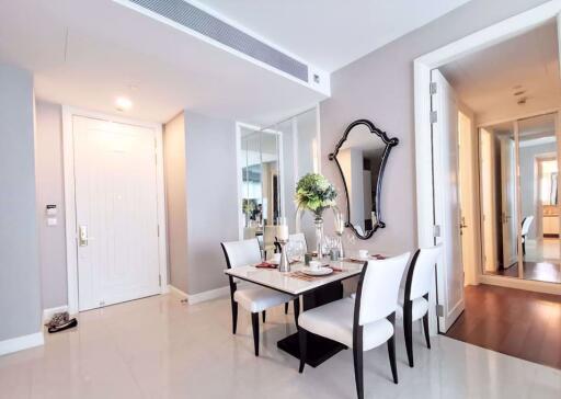 2 bed Condo in Q Langsuan Lumphini Sub District C014196