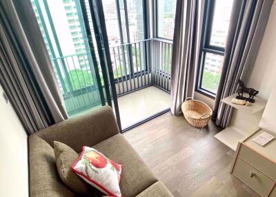 2 bed Condo in Ideo Q Siam - Ratchathewi Thanonphayathai Sub District C014159