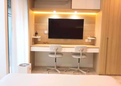 Studio bed Condo in Life One Wireless Lumphini Sub District C014122