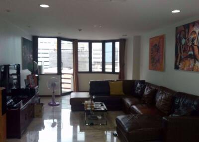 2 bed Condo in Saitharn Condominium Ratchathewi District C014100