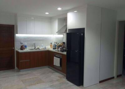 2 bed Condo in Saitharn Condominium Ratchathewi District C014100