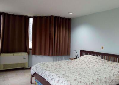 2 bed Condo in Saitharn Condominium Ratchathewi District C014100