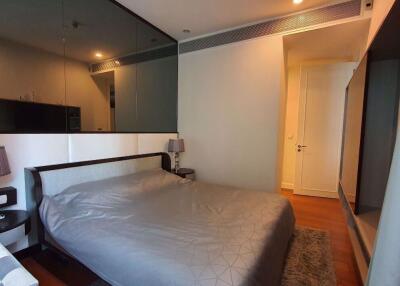 2 bed Condo in Q Langsuan Lumphini Sub District C014095