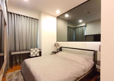 2 bed Condo in Q Langsuan Lumphini Sub District C014095