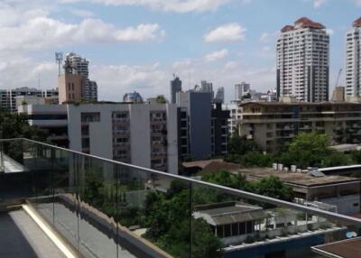 2 bed Condo in LIV@49 Khlong Tan Nuea Sub District C014086