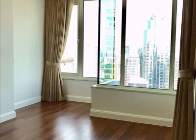 4 bed Condo in Q Langsuan Lumphini Sub District C014072