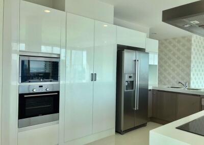 4 bed Condo in Q Langsuan Lumphini Sub District C014072