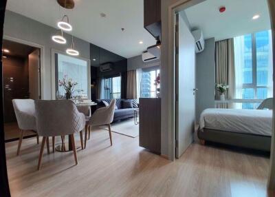 2 bed Condo in Noble Revolve Ratchada 2 Huai Khwang Sub District C014068