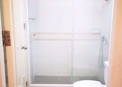 2 bed Condo in S.V. City Rama 3 Bangphongphang Sub District C014067