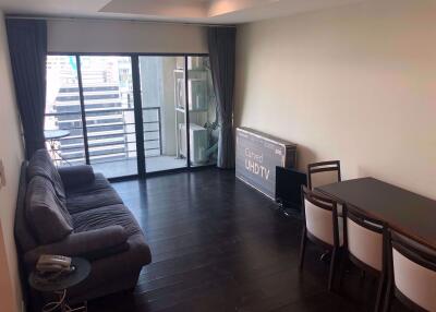 2 bed Condo in Sathorn Gardens Thungmahamek Sub District C014041