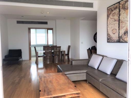 3 bed Condo in Millennium Residence Khlongtoei Sub District C014030