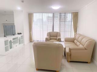 2 bed Condo in Supalai Place Condominium Khlong Tan Nuea Sub District C014008