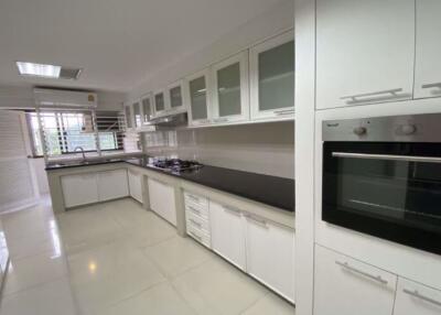 3 bed Condo in Prem Mansion Khlongtoei Sub District C013925