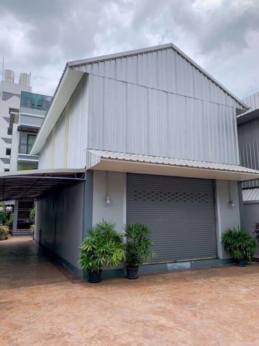 5 bed House Nongbon Sub District H013924