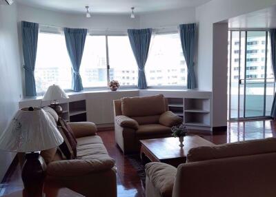 3 bed Condo in Kanta Mansion Khlongtan Sub District C013909