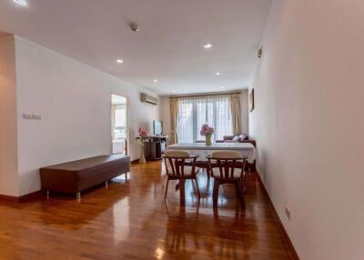 2 bed Condo in Baan Siri Sukhumvit 13 Khlong Toei Nuea Sub District C013907