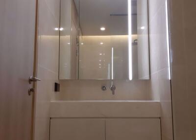 1 bed Condo in Siamese Exclusive Sukhumvit 42 Phra Khanong Sub District C013868