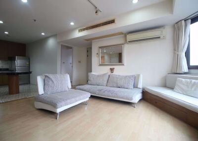 2 bed Condo in Baan Suanpetch Khlong Toei Nuea Sub District C013865