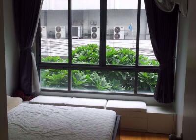 2 bed Condo in Issara@42 Sukhumvit Phra Khanong Sub District C013852