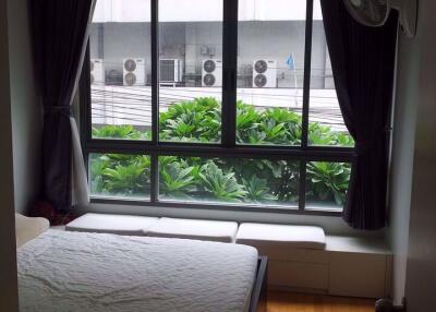 2 bed Condo in Issara@42 Sukhumvit Phra Khanong Sub District C013852