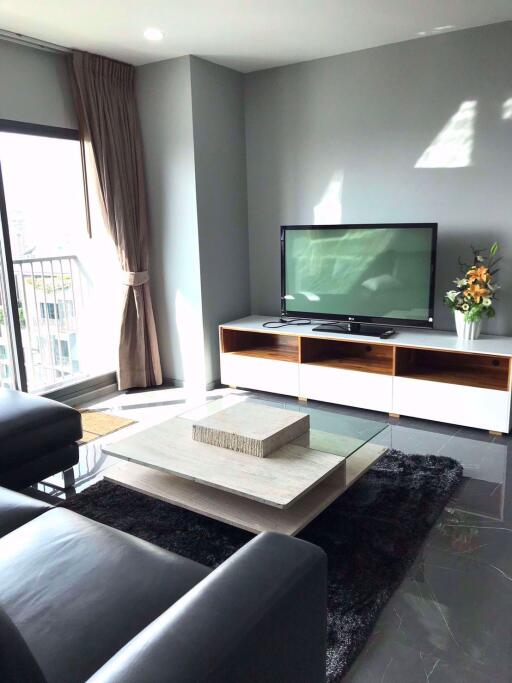 3 bed Condo in Noble Remix Khlongtan Sub District C013845