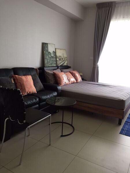 Studio bed Condo in The Lofts Ekkamai Phrakhanongnuea Sub District C013832