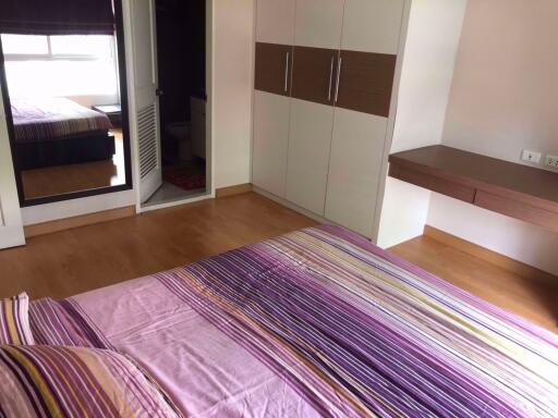 2 bed Condo in Serene Place Sukhumvit 24 Khlongtan Sub District C013824