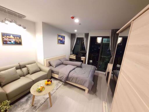 Studio bed Condo in Life Ladprao Chomphon Sub District C013821