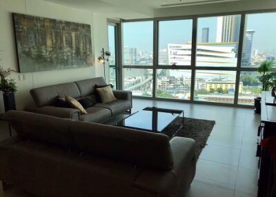 3 bed Condo in The River Khlong Ton Sai Sub District C013811