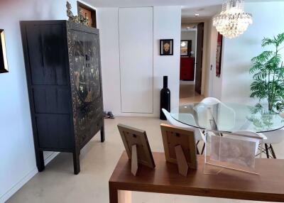 3 bed Condo in The River Khlong Ton Sai Sub District C013811