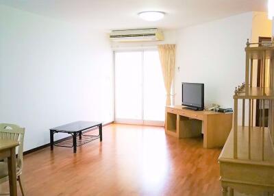 3 bed Condo in S.V. City Rama 3 Bangphongphang Sub District C013771