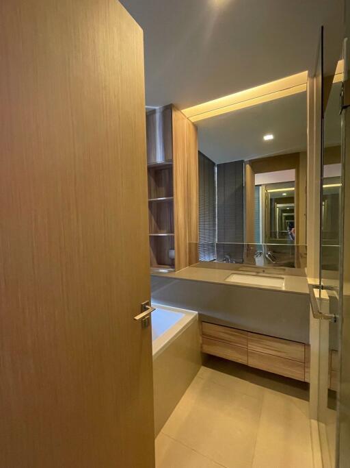 1 bed Condo in The ESSE Asoke Khlong Toei Nuea Sub District C013759