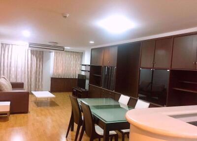 2 bed Condo in Supalai Place Condominium Khlong Tan Nuea Sub District C013750