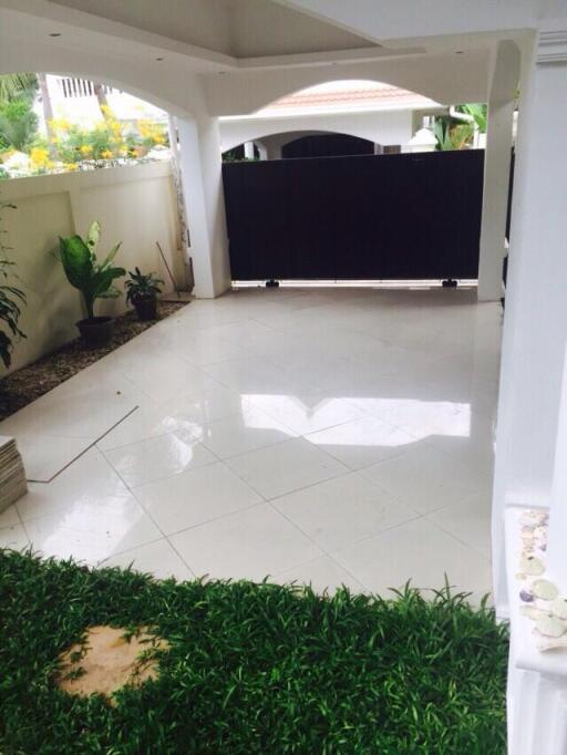 Prime Pool Villa House for Sale in Na Jomtien