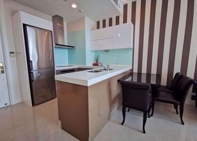 2 bed Condo in Q Langsuan Lumphini Sub District C013745